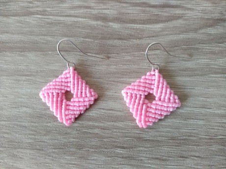 macrame earrings pink
