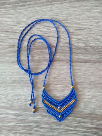 macrame necklace blue
