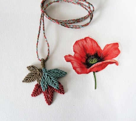 macrame necklace leaves